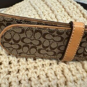 🌟 Authentic Coach Signature Women’s Brown Tan Belt Leather Medium - Excellent